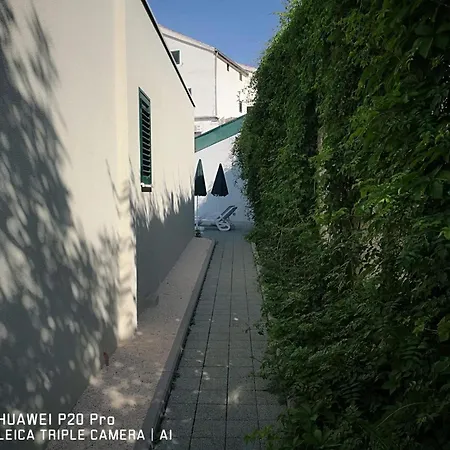 With Private Pool - Klarisa Appartamento