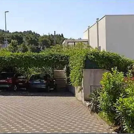 With Private Pool - Klarisa Apartment Makarska